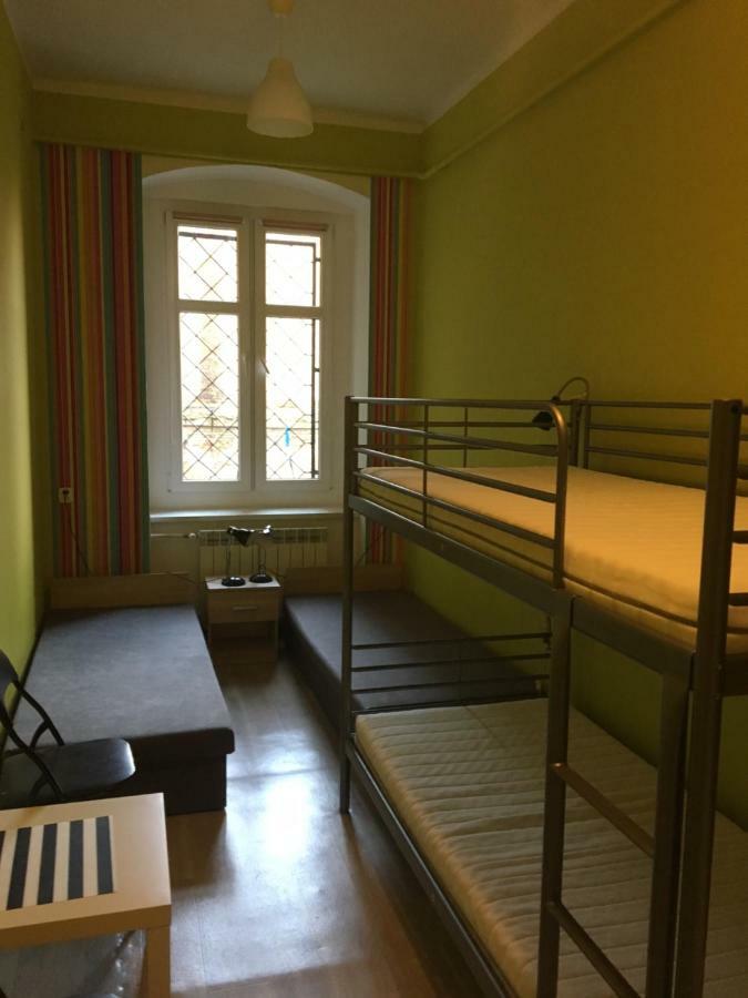 Hostel Staromiejski Gniezno Bagian luar foto