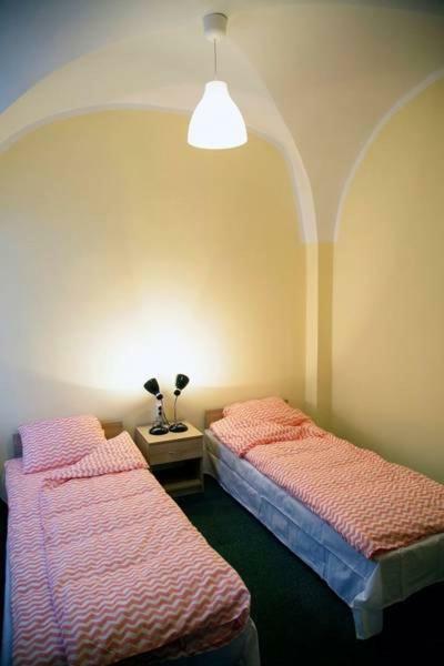 Hostel Staromiejski Gniezno Bagian luar foto